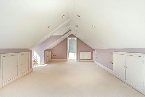 MASTER BEDROOM PHOTO