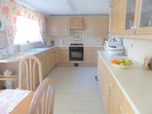 Kitchen/Dining Room