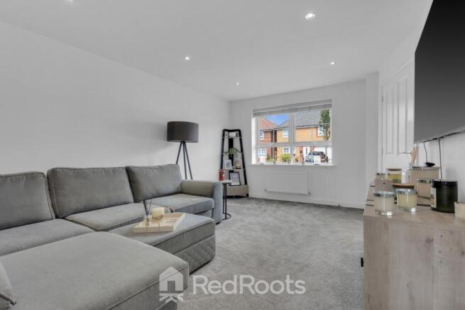 4 bed Detached for sale Image 9