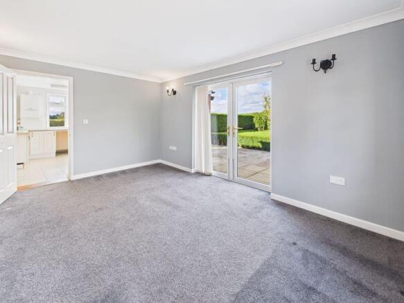 Sitting Room/Dining Room