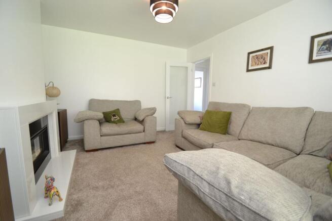 3 bed Semi-Detached for sale Image 6