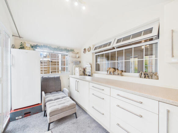 2 bed Bungalow for sale Image 9