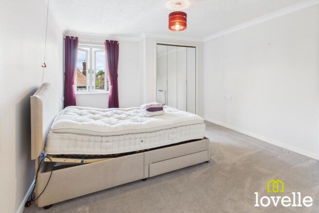 2 bed Flat for sale Image 10