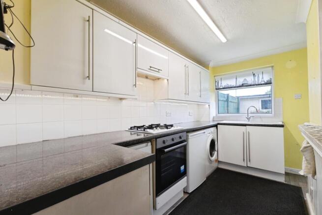 3 bed Terraced for sale Image 8