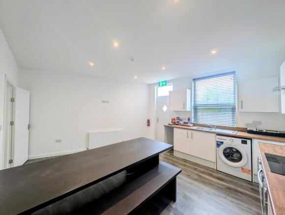 1 bed End of Terrace to rent Image 5