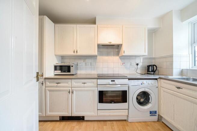 1386251-2-6929929...