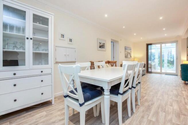 Lounge / Dining Room