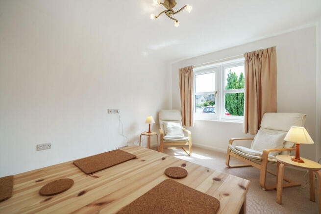 Living / Dining R...