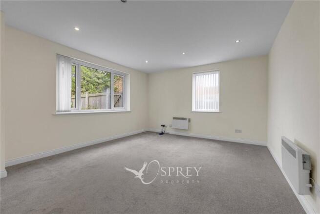 2 bed Flat to rent Image 5