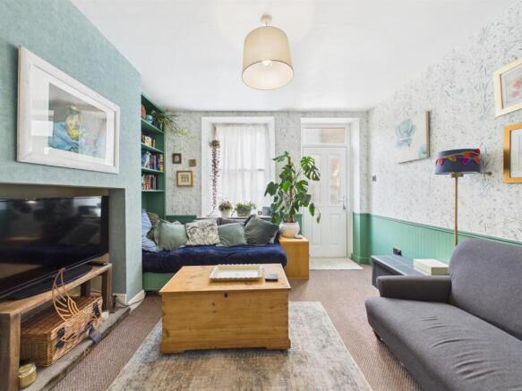3 bed Terraced for sale Image 9