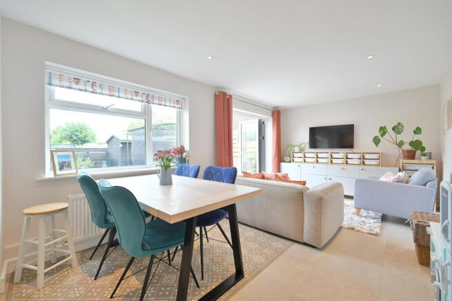 4 bed Detached for sale Image 8