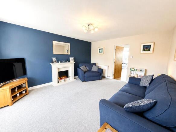4 bed Detached for sale Image 4