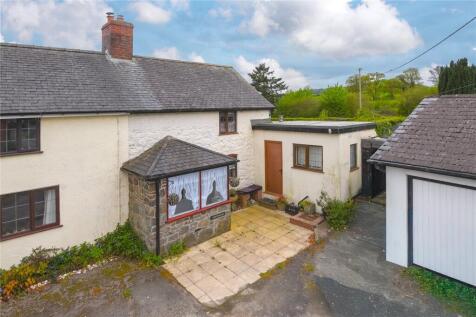 Trefeglwys, Caersws, Powys