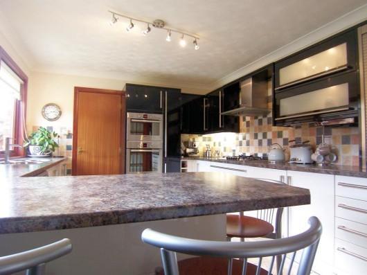 Breakfasting Kitchen