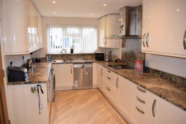 Fitted Kitchen / Diner