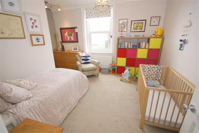 REAR DOUBLE BEDROOM 