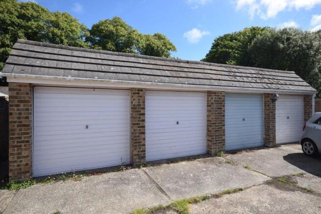 GARAGE.jpg