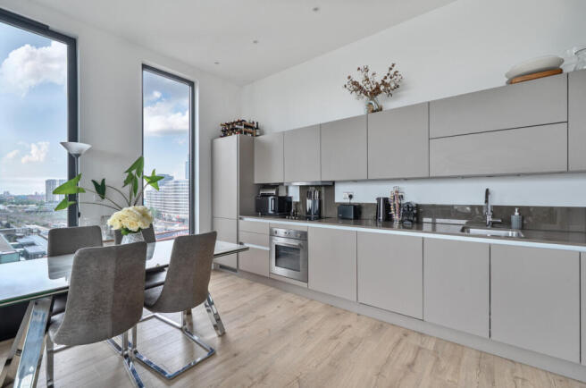 1330761-17-688254...