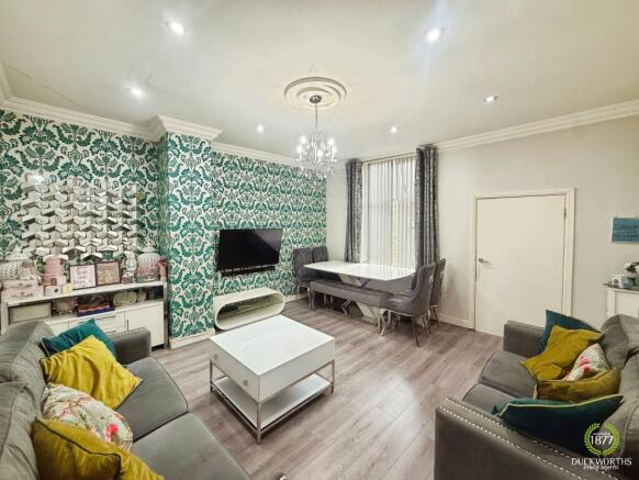 5 bed Terraced for sale Image 7
