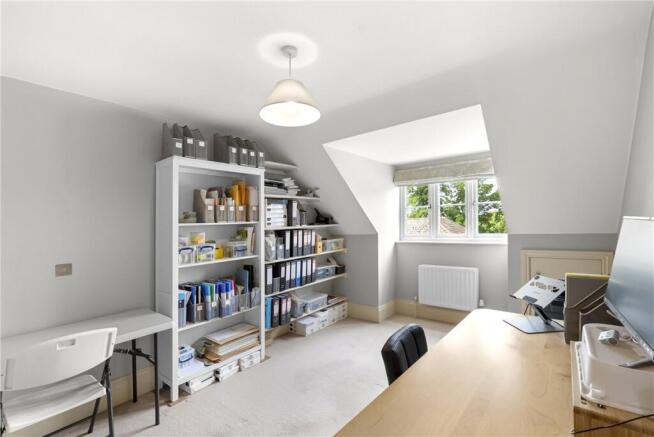 5 bed Terraced for sale Image 11