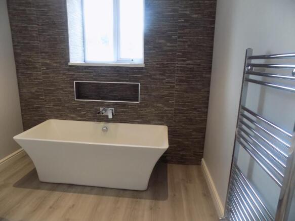 1st Floor Bathroom