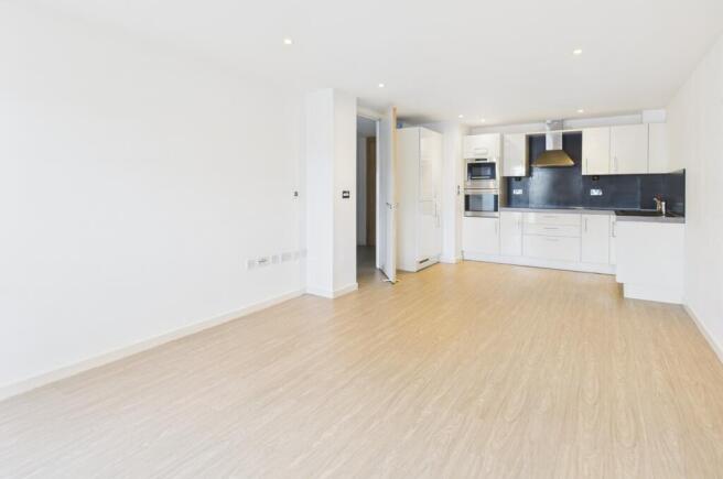 CAM02545G0-PR0525-STILL019