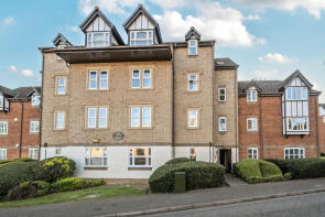 Flat 11, Ashdown House, Rembrandt Way, Reading RG1 6QW