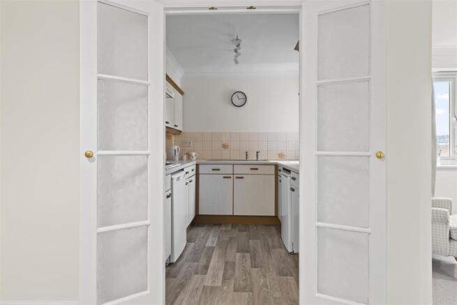 1 bed Apartment for sale Image 7