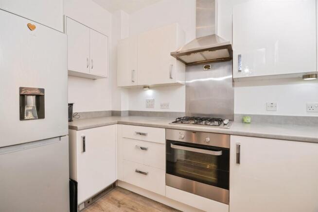 2 bed Semi-Detached for sale Image 5