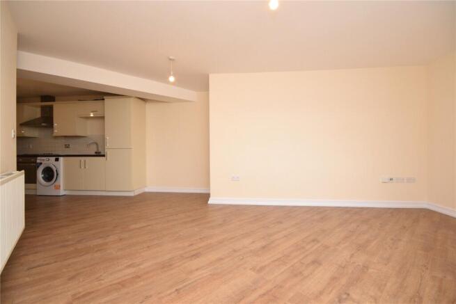 1 bed Apartment to rent Image 4