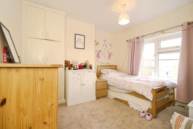 3 bed Semi-Detached for sale Image 9