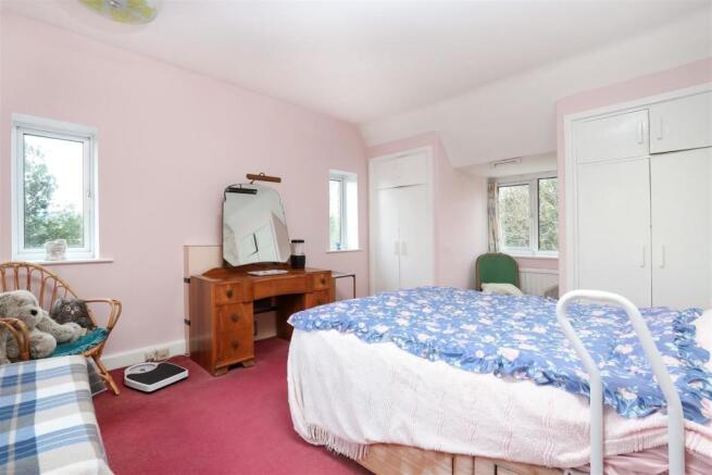 Bed1.jpg