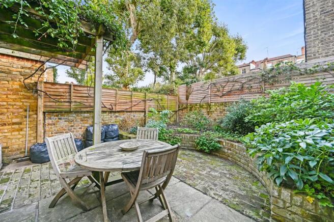 Sterndale Road - Garden.JPG