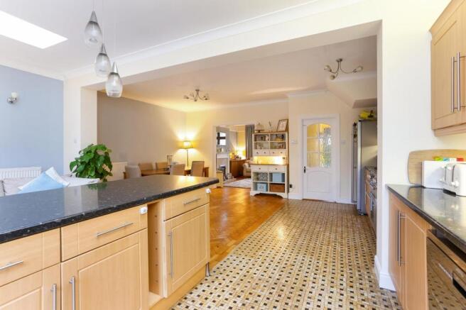 Kitchen/Dining Area