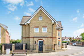 Flat 1, Jubilee Place, Park Road, Cowes PO31 7NG