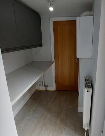3 bed Semi-Detached to rent Image 5