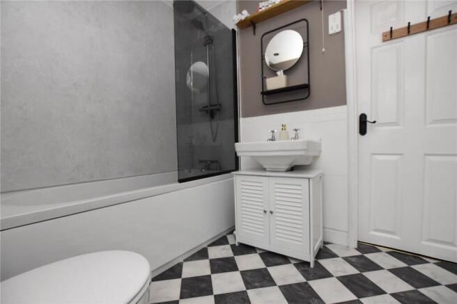 2 bed Town House for sale Image 11