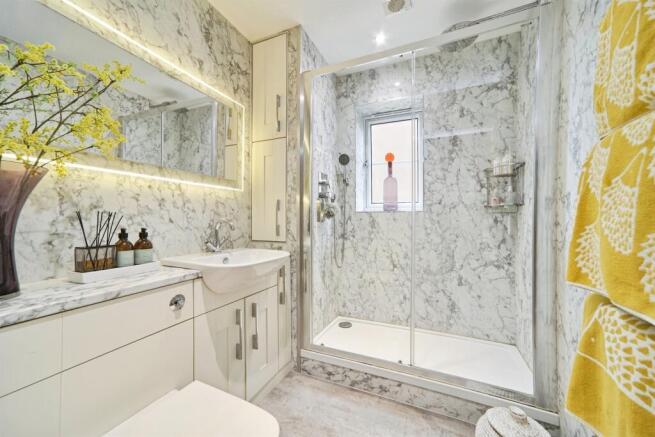 3 bed Maisonette for sale Image 12