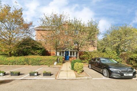 Endymion Mews, Hatfield