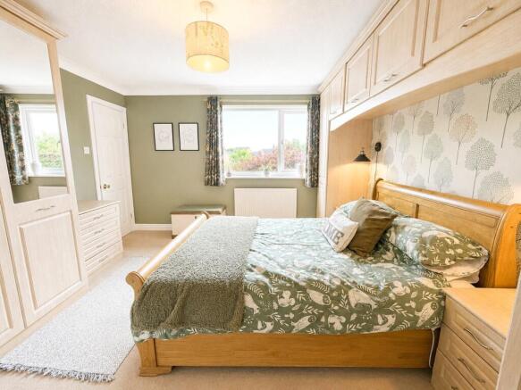 3 bed Detached for sale Image 11