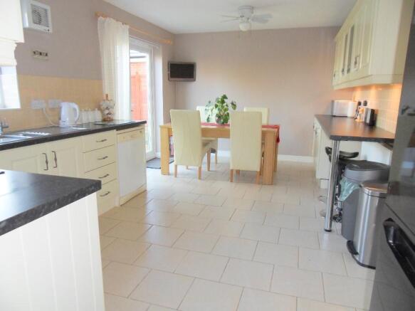KITCHEN/DINER
