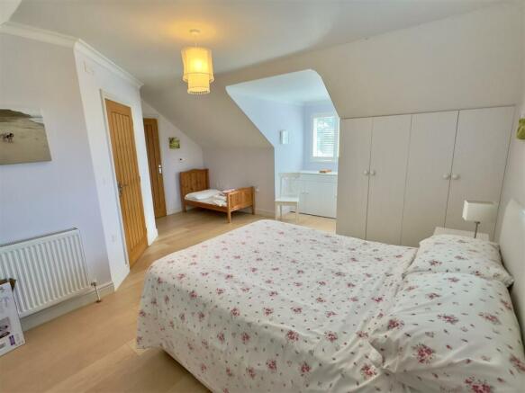 Master Bedroom 3.jpg