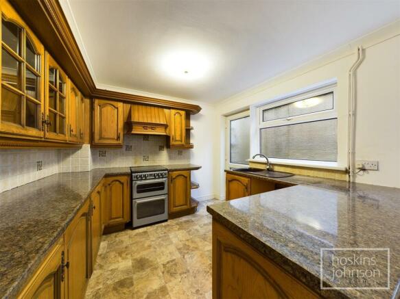 Kitchen/Breakfast Room