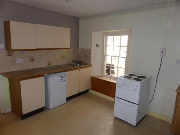 KITCHEN/BREAKFAST RO