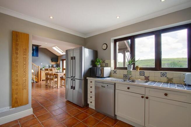 Dining kitchen