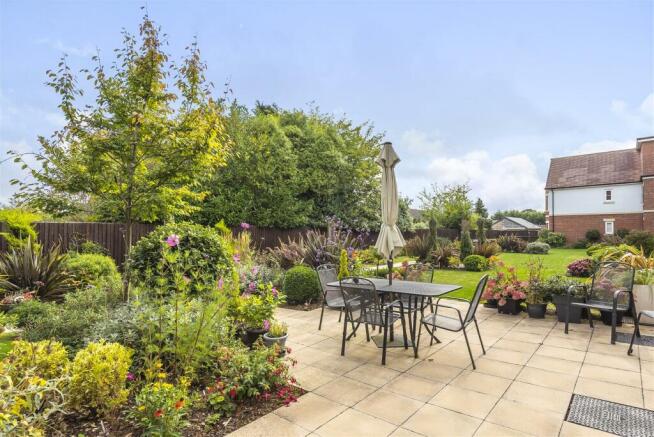 Owners Patio Area.jpg