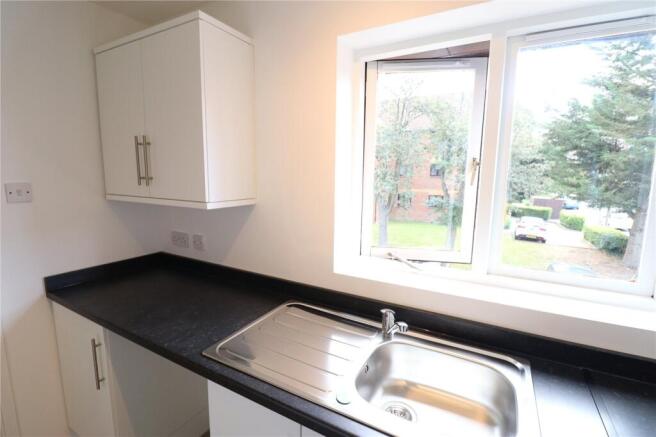 Heron Court, Booth Road, Colindale, London, NW9 photo 4