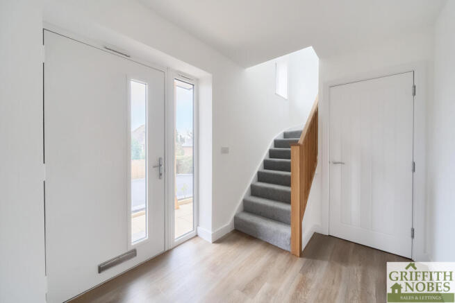 Woodland Avenue, Dursley, Gloucestershire, GL11 photo 4