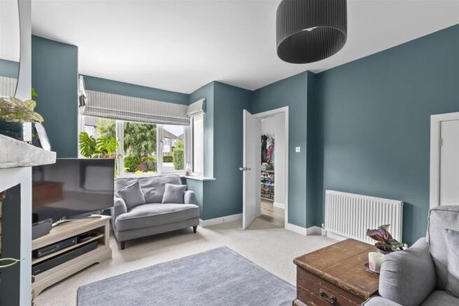 4 bed Semi-Detached for sale Image 5