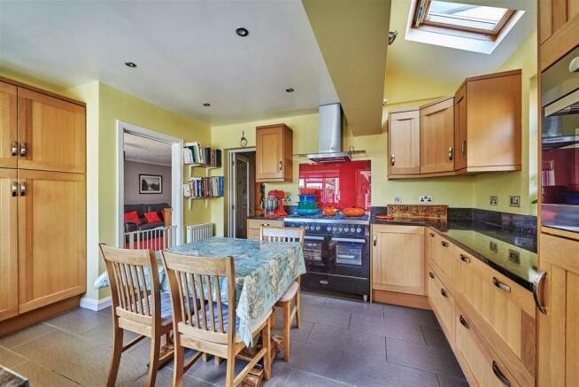 Kitchen/Breakfast Room